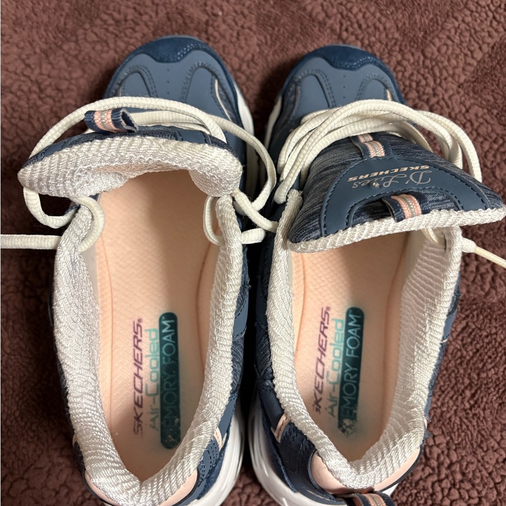 Skechers women’s Navy & Light Pink Memory Foam Sneakers